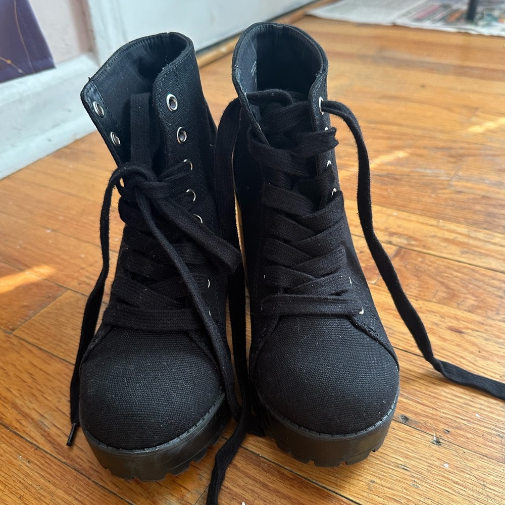Black Boots